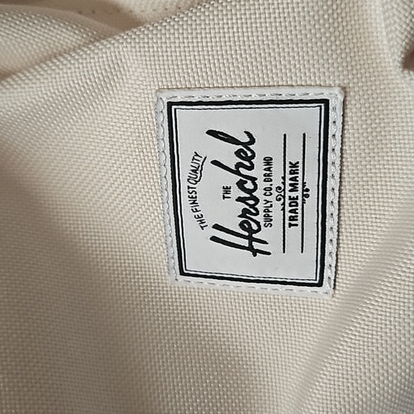 Herschel Supply Co - Picture 5 of 12